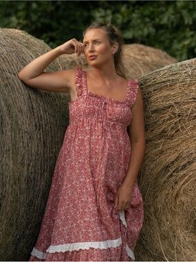 Slow Sunday Ivy Dress in Red Paisley